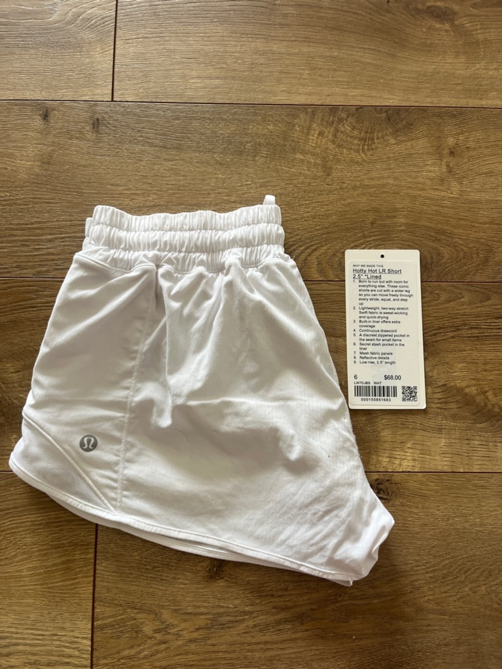 LULULEMON 🤍 White Hotty Hot Low Rise 2.5 Inch Lined Running Shorts